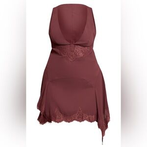 PrettyLittleThing Lace Detail Chemise - Deep Red